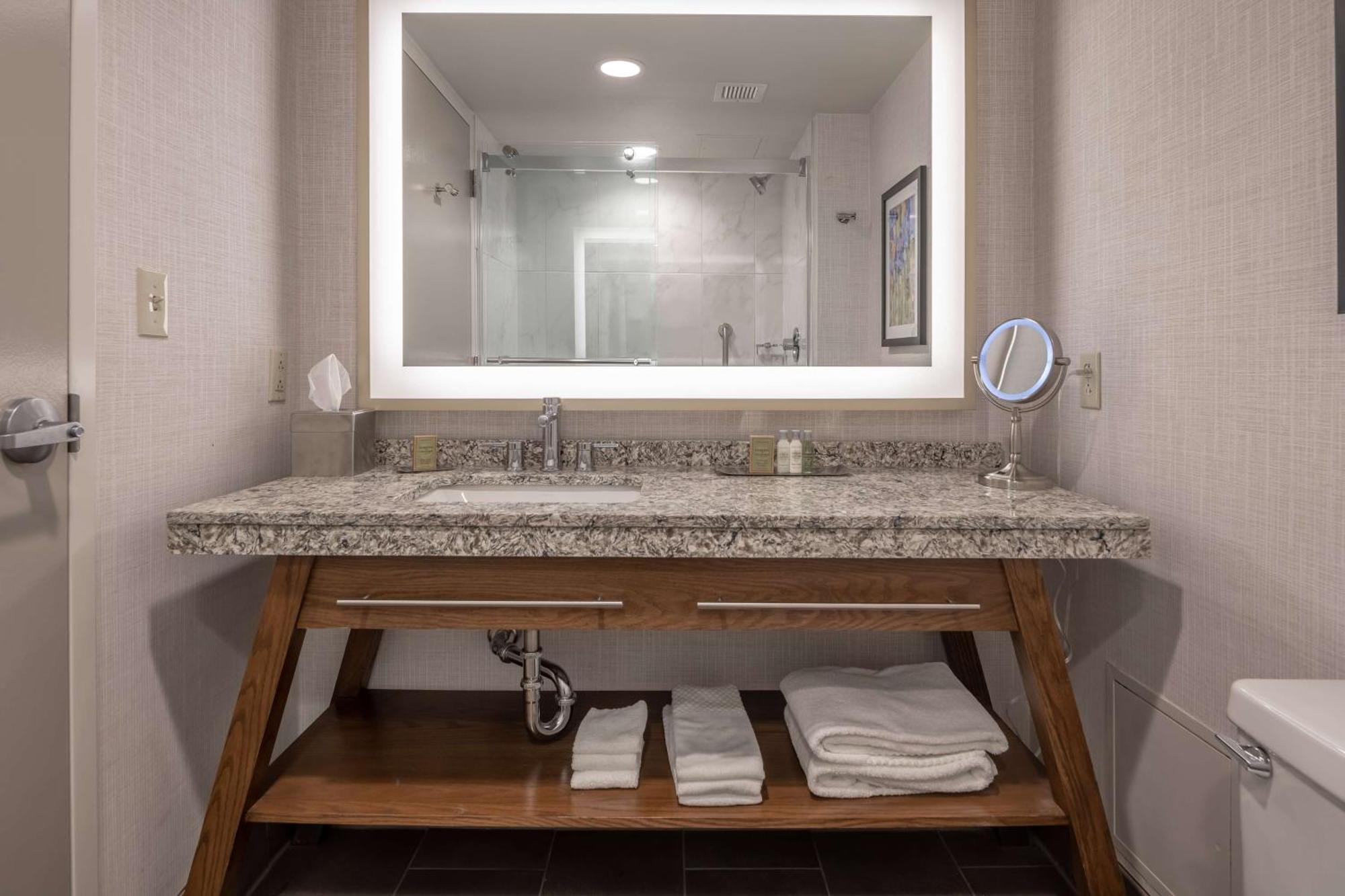 Doubletree By Hilton Dallas-Farmers Branch Kültér fotó